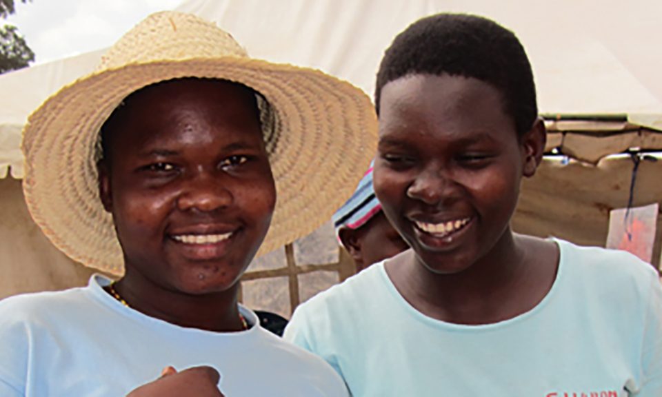 Groot Westers voorbeeld dames in Gulu