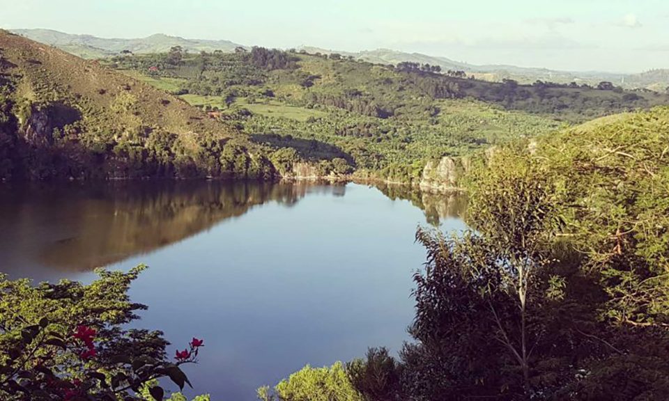 Waarom Creter Lakes fort Portal